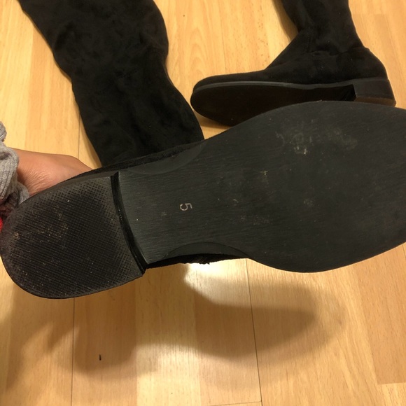 THIGH HIGH BLACK BOOTS (Only worn once) - Picture 3 of 3